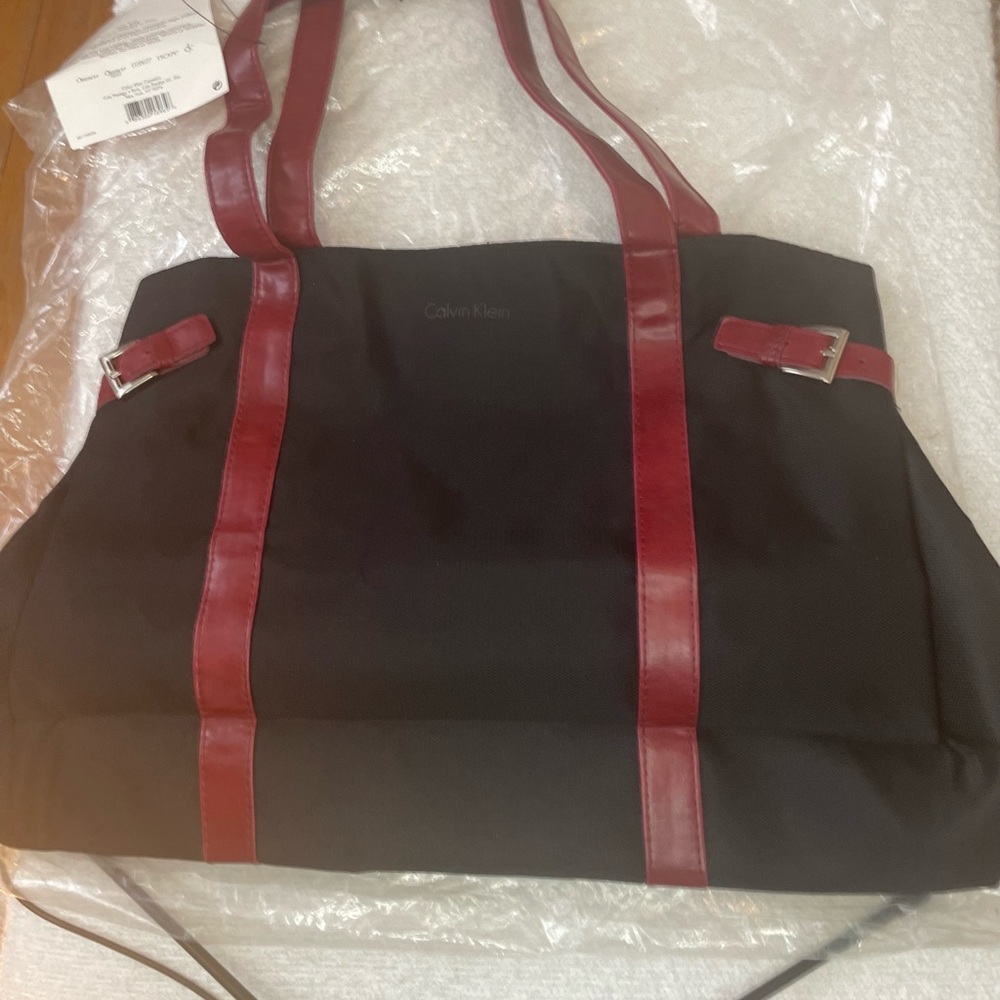 Calvin Klein tote - Picture 3 of 6